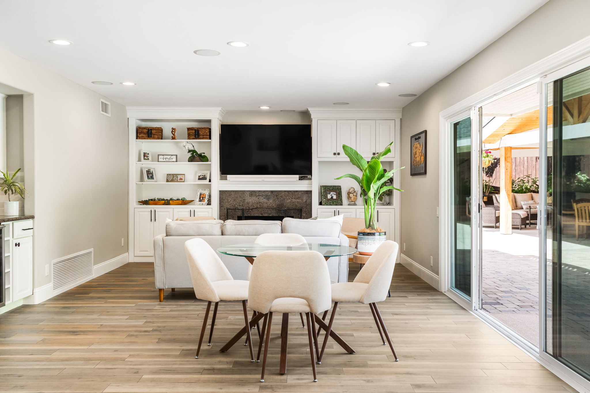 Eating Area In Kitchen