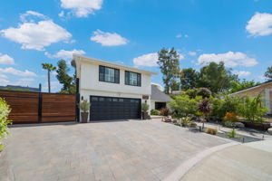 Front Of Home With RV/Expanded Parking