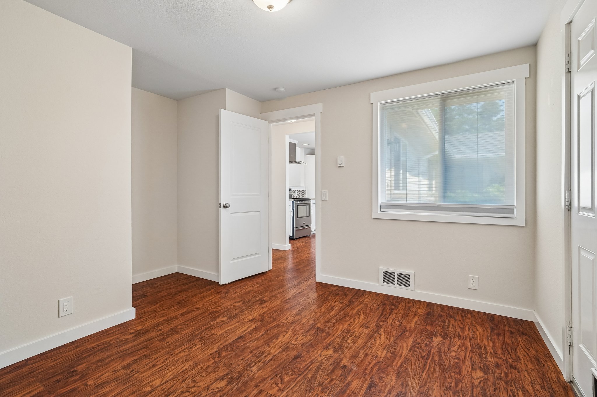 110th Pl SE 5b-S1507-011.jpg