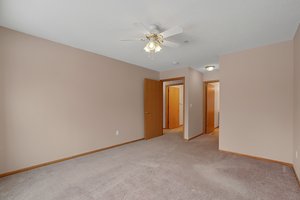 2496 County Rd C2 W #102, Roseville, MN 55113, US Photo 26