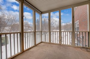 2496 County Rd C2 W #102, Roseville, MN 55113, US Photo 16