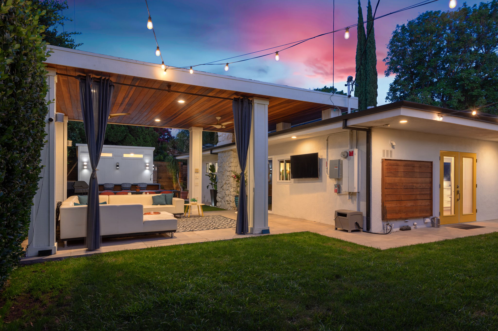  Photo 96