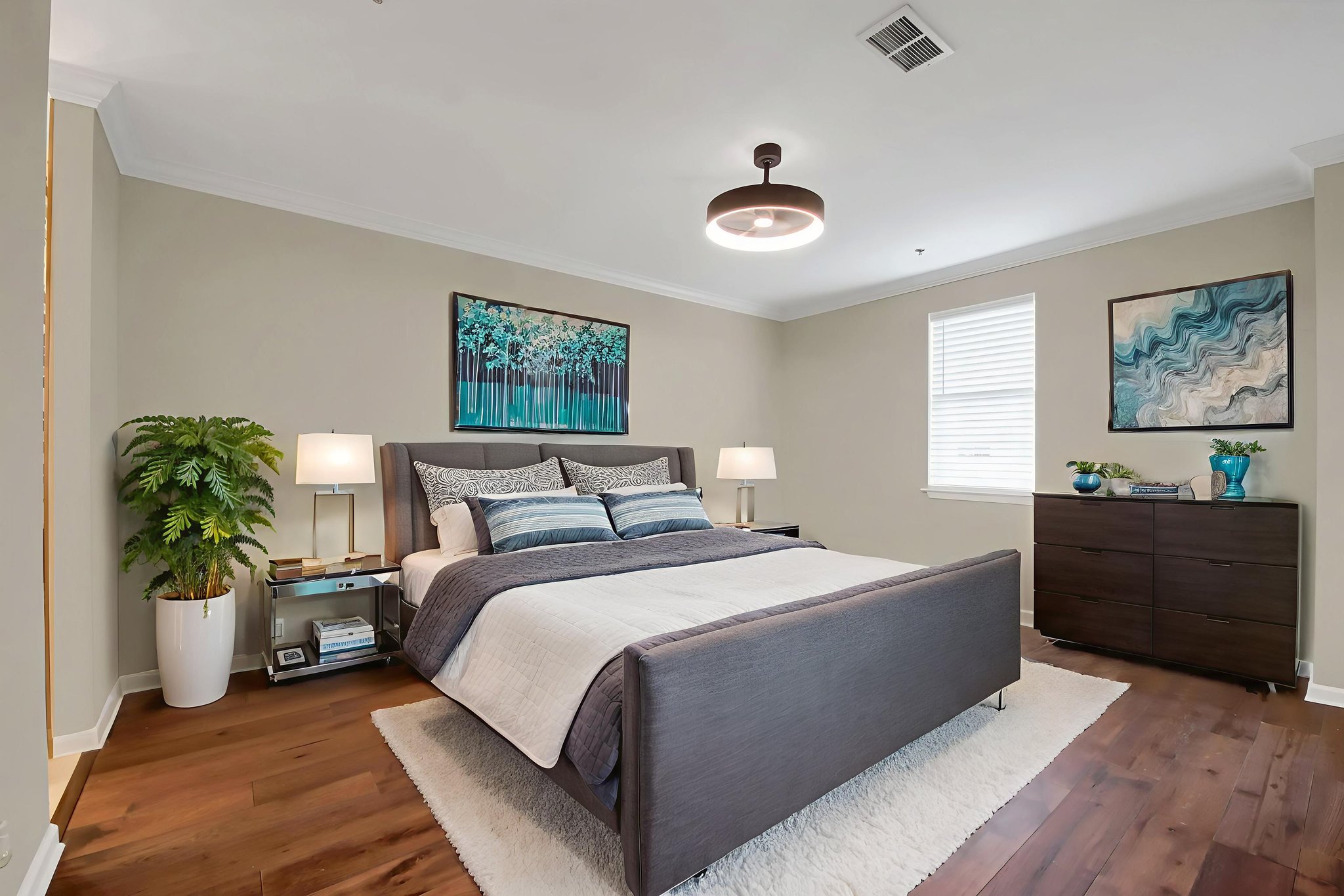 00829_IMG_7989 virtually staged.jpeg