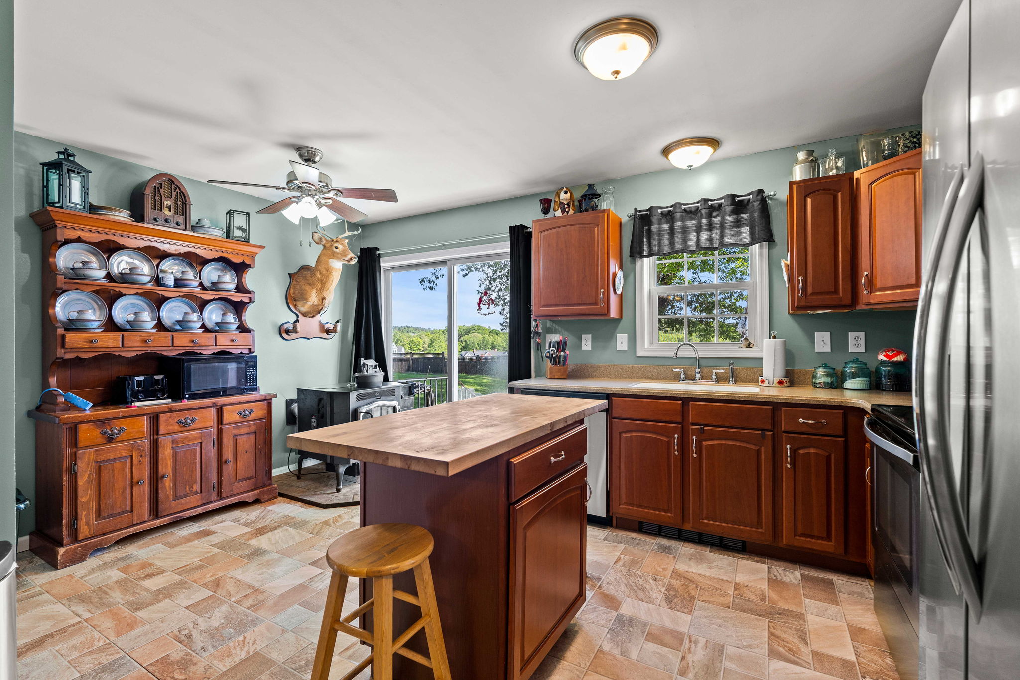 25 Beacon St, Amesbury, MA 01913, USA Photo 16