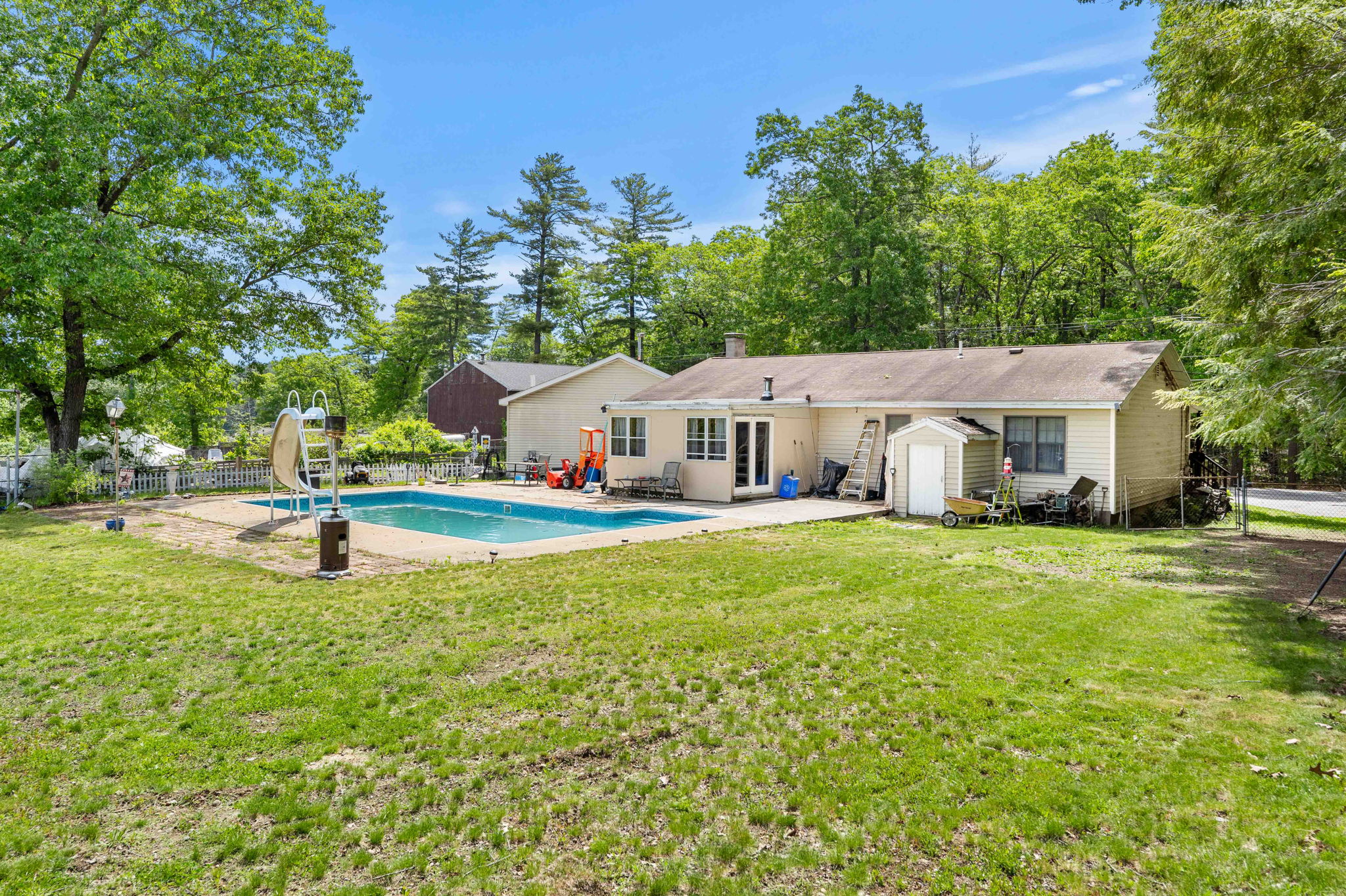 25 Beacon St, Amesbury, MA 01913, USA Photo 7