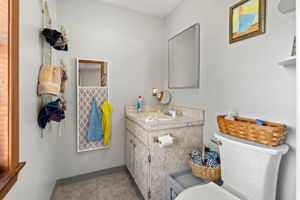 25 Beacon St, Amesbury, MA 01913, USA Photo 46