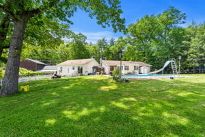 25 Beacon St, Amesbury, MA 01913, USA Photo 2