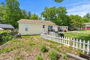 25 Beacon St, Amesbury, MA 01913, USA Photo 4