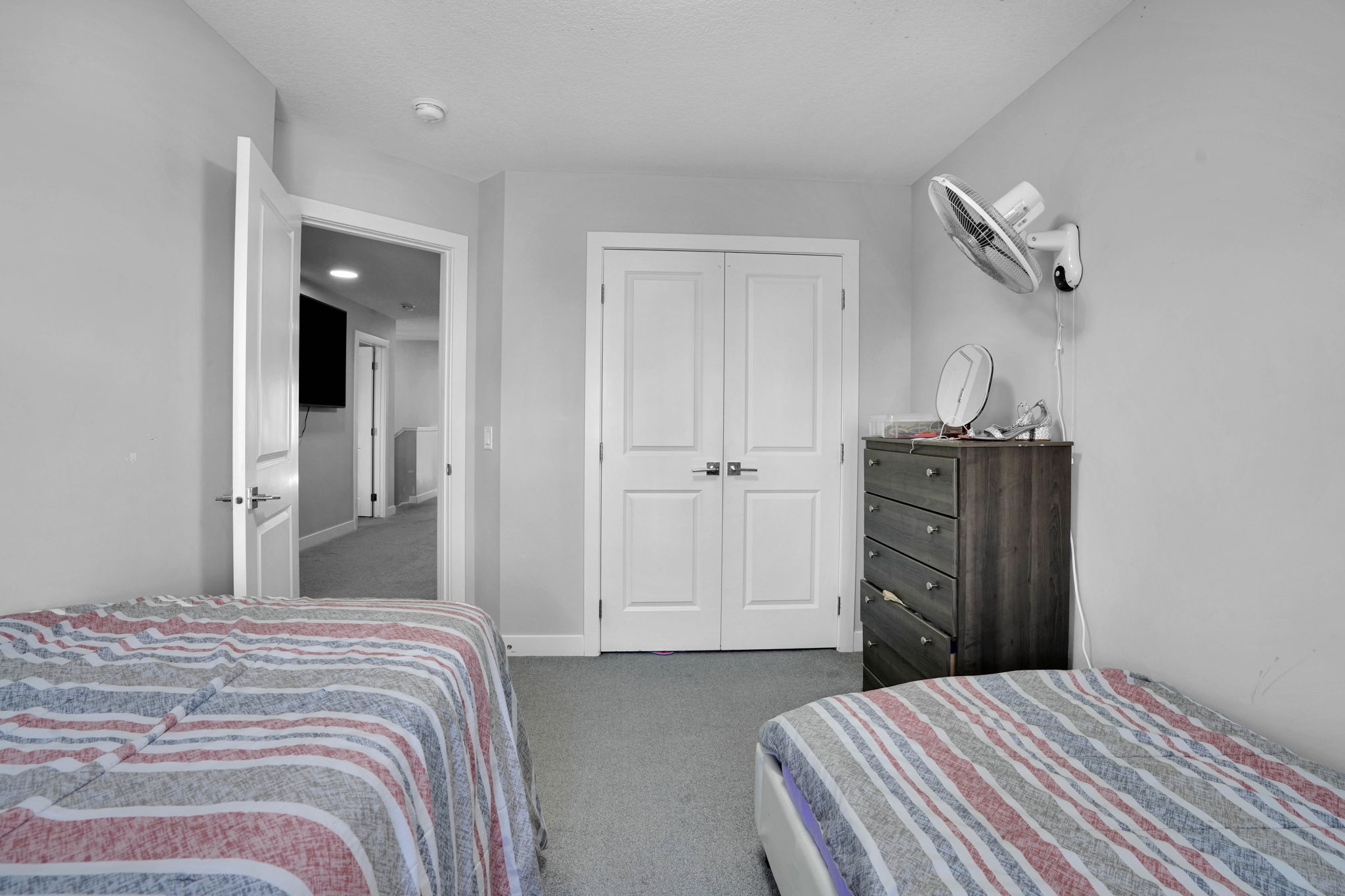  Photo 46