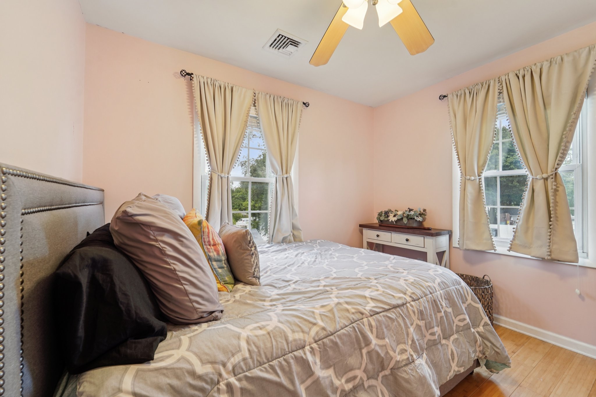 Bergen Ave-S2208-033.jpg