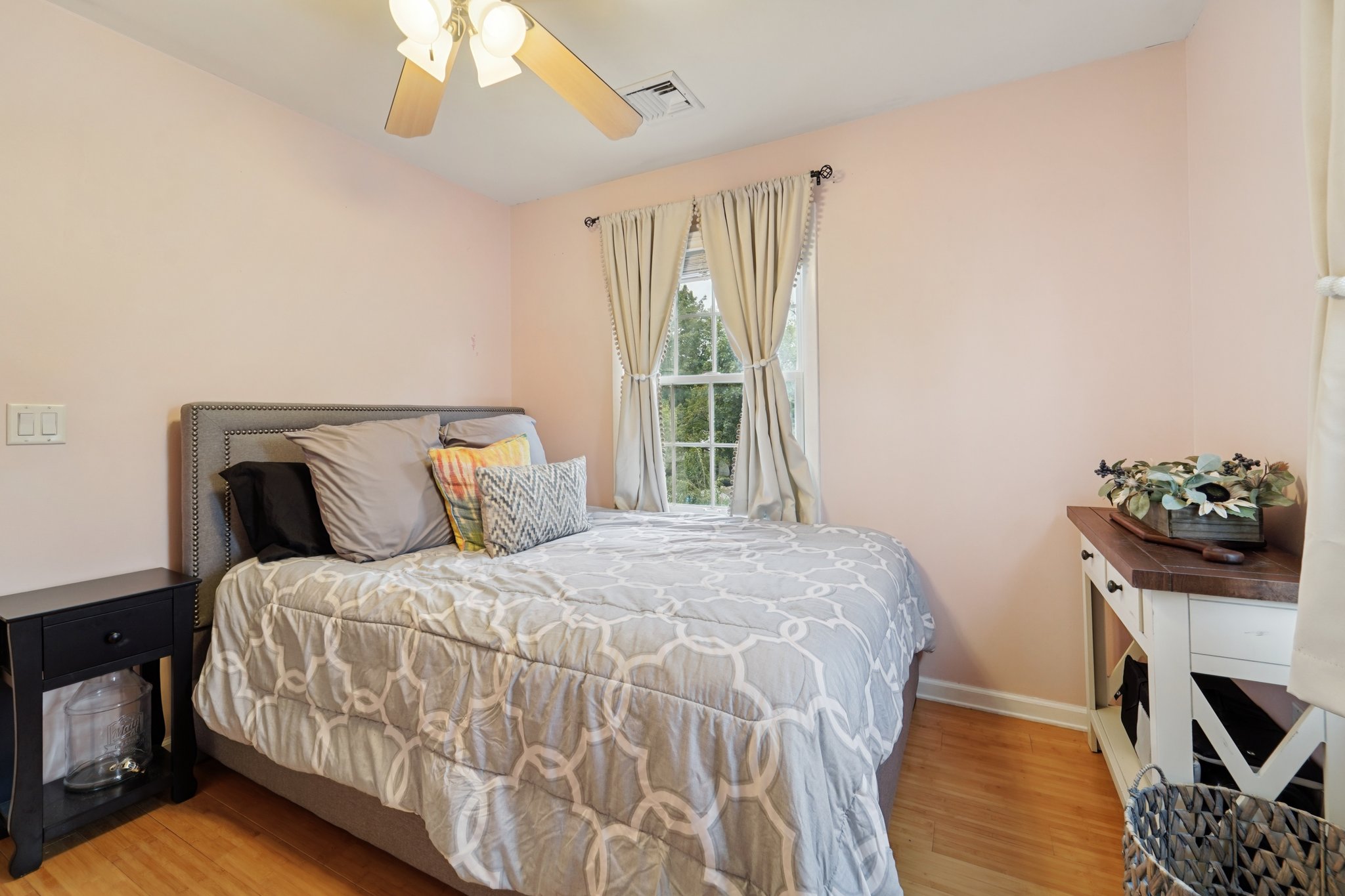 Bergen Ave-S2208-034.jpg