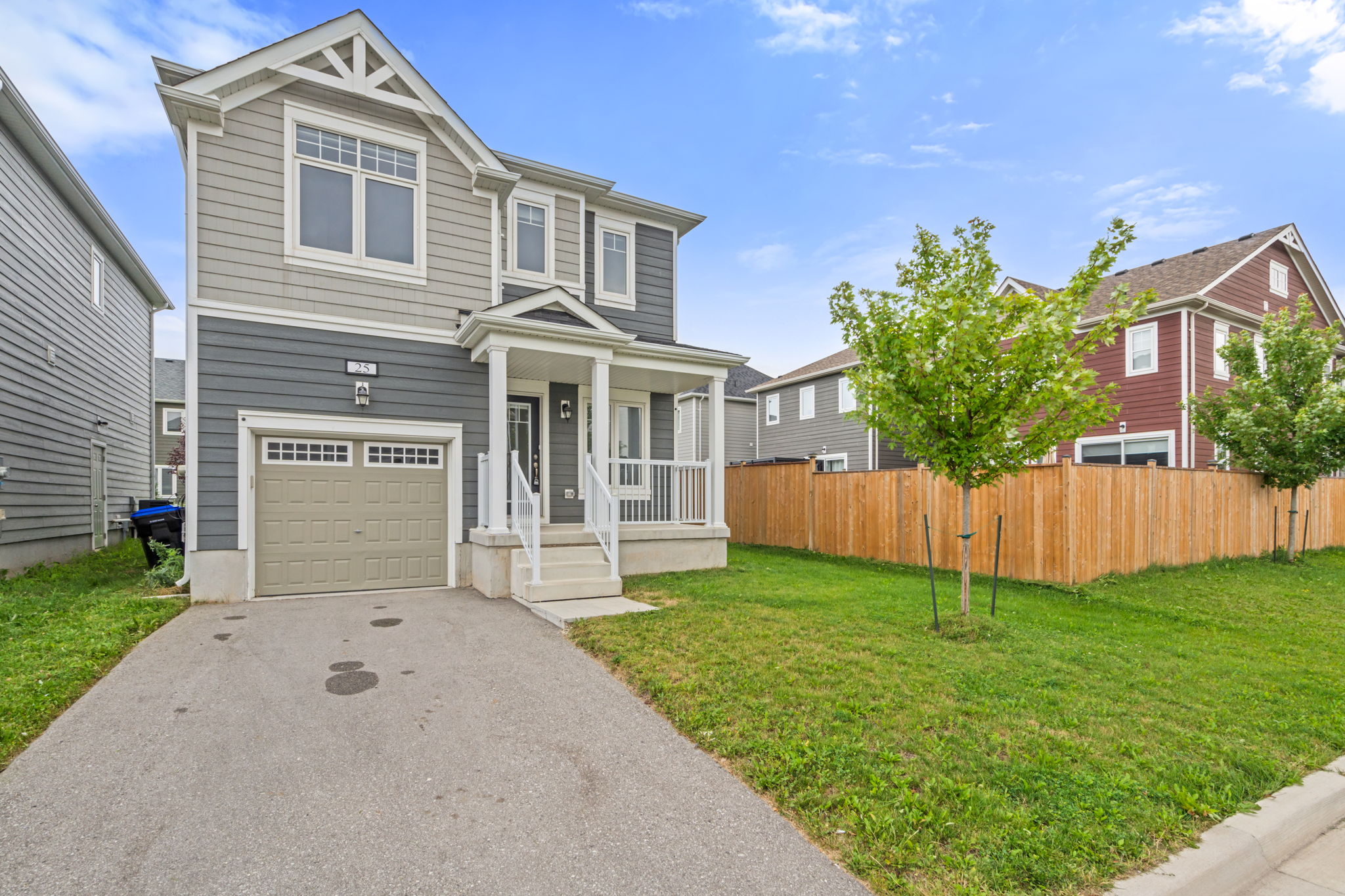 25 Bobolink Dr Wasaga Beach, ON L9Z