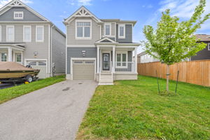 25 Bobolink Dr, Wasaga Beach ON