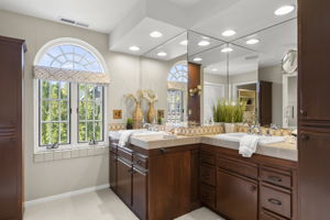 25 Bret Harte Ave, Reno, NV 89509, USA Photo 36