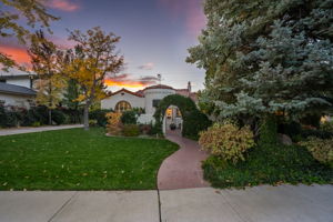 25 Bret Harte Ave, Reno, NV 89509, USA Photo 2