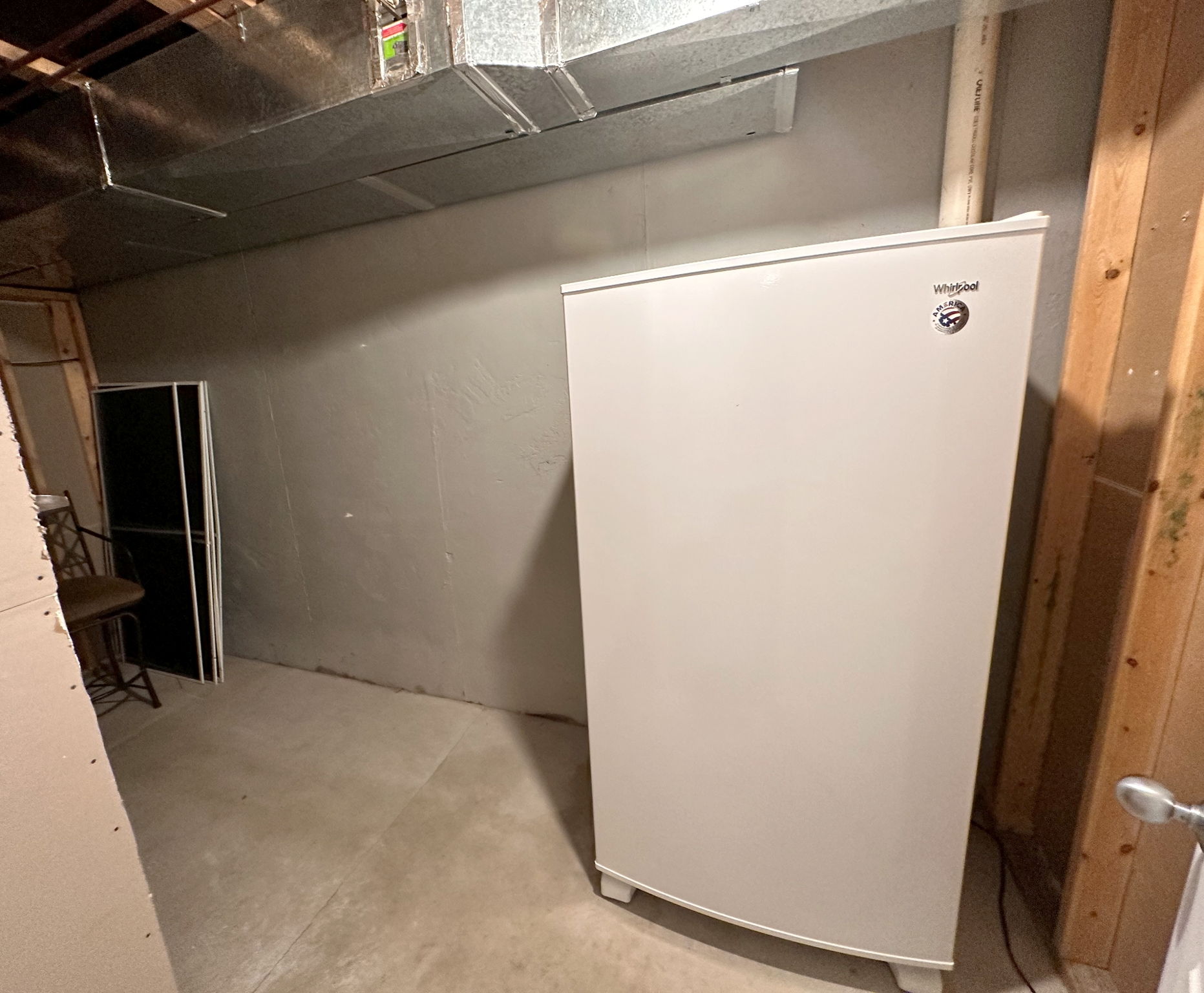multiple storage areas, stand up freezer is negotiable
