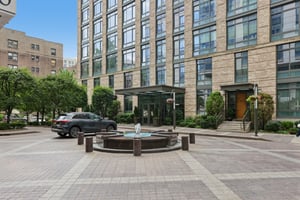 City Pl 6C-S2706-051.jpg