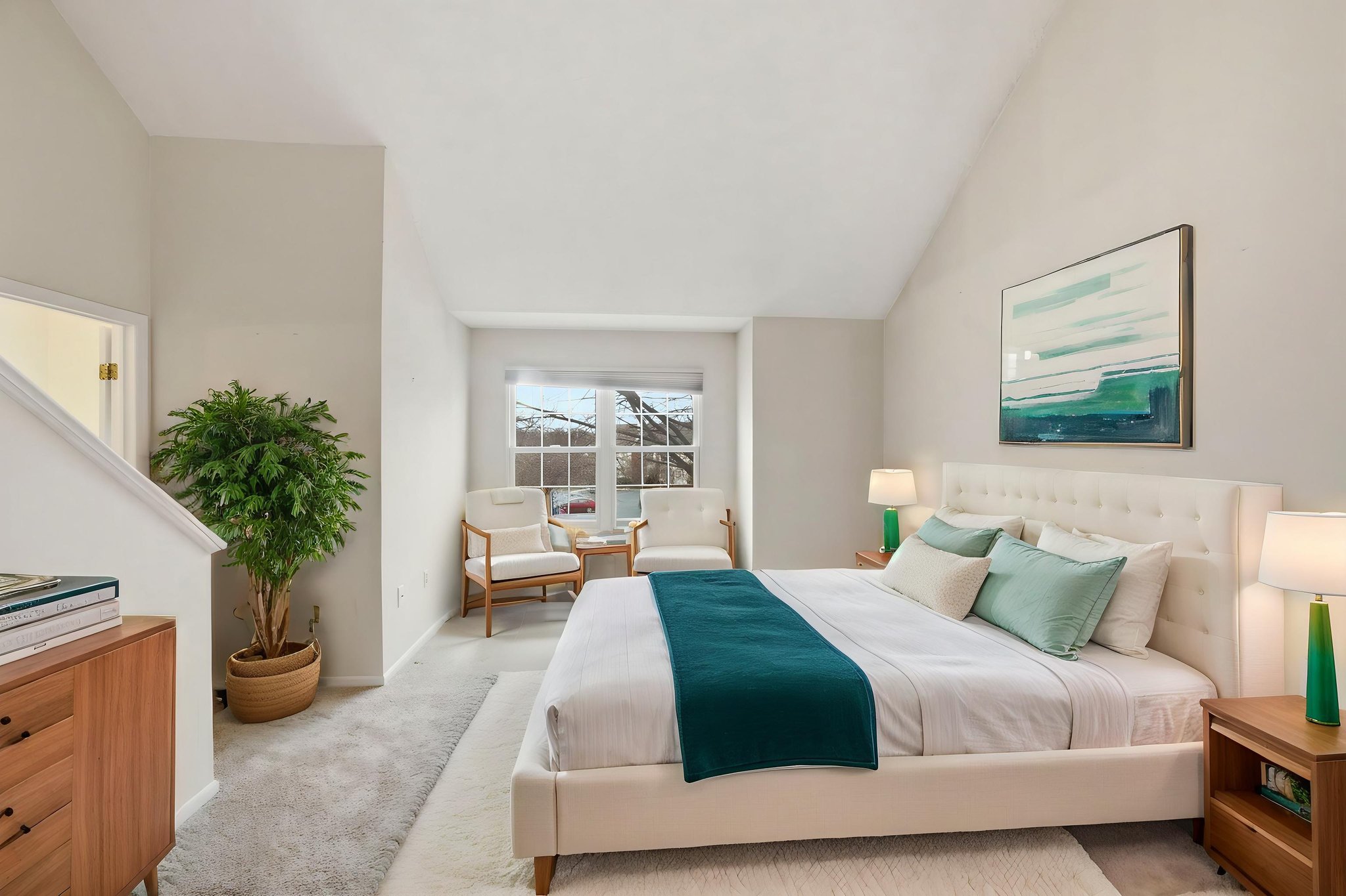 DSC01821 virtually staged.jpeg