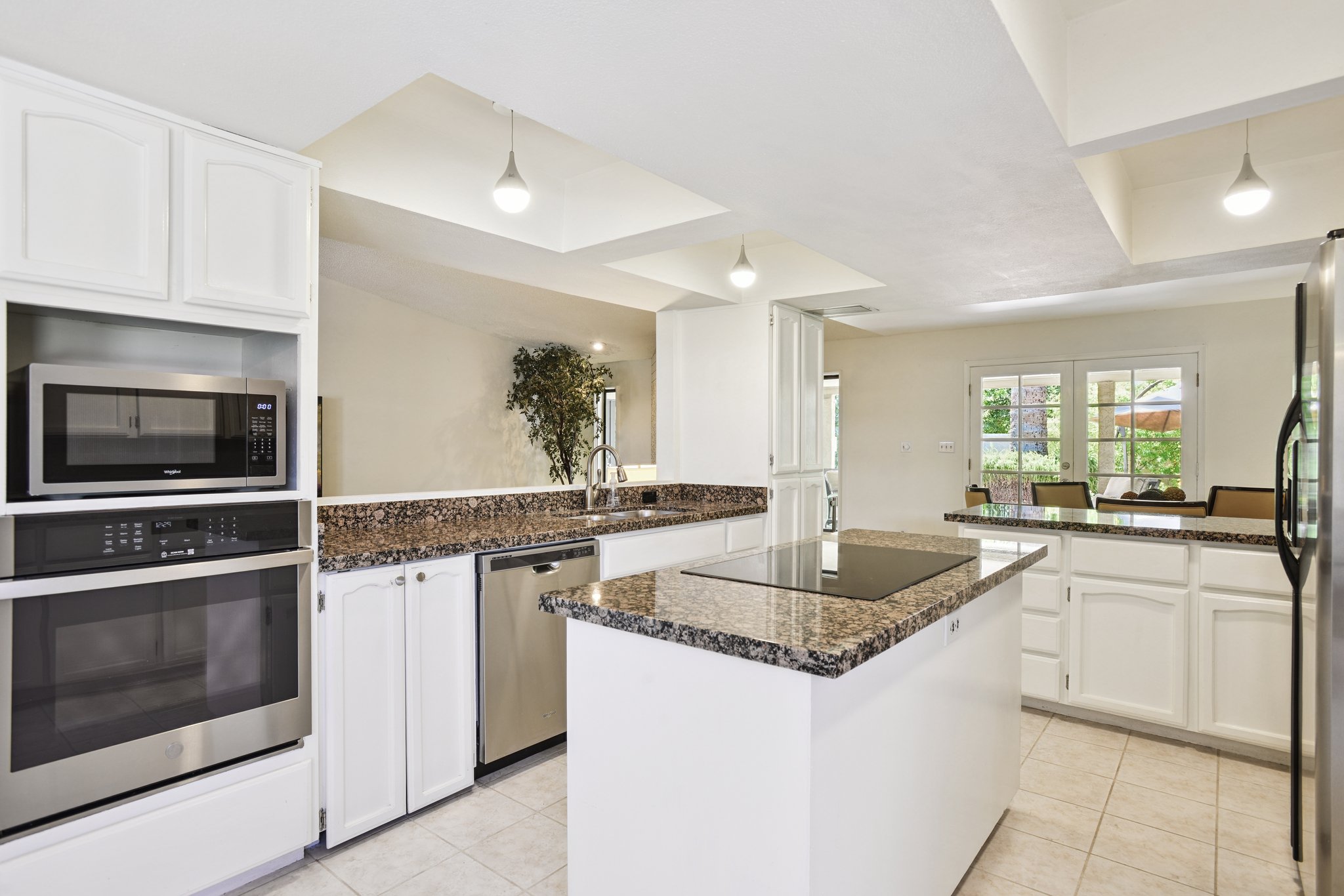 25 E Butler Dr - 011.jpg