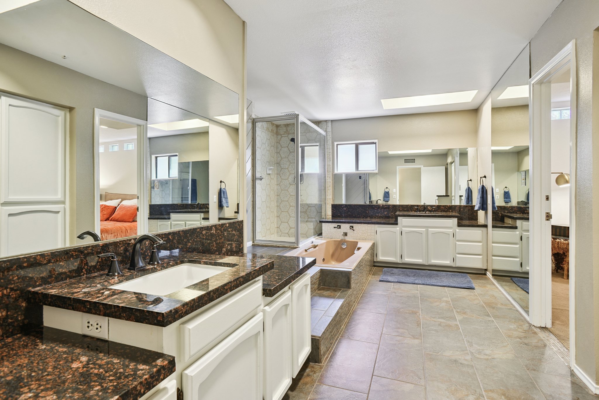25 E Butler Dr - 016.jpg