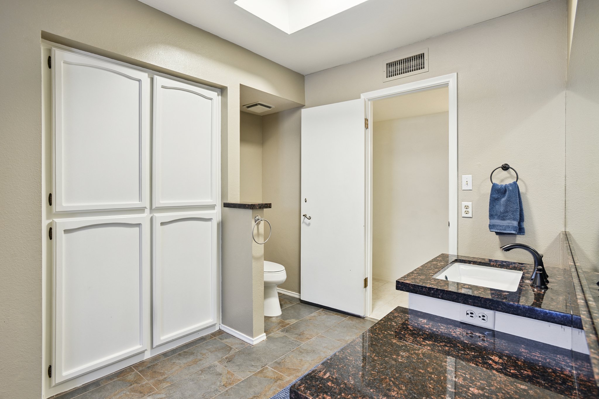 25 E Butler Dr - 019.jpg