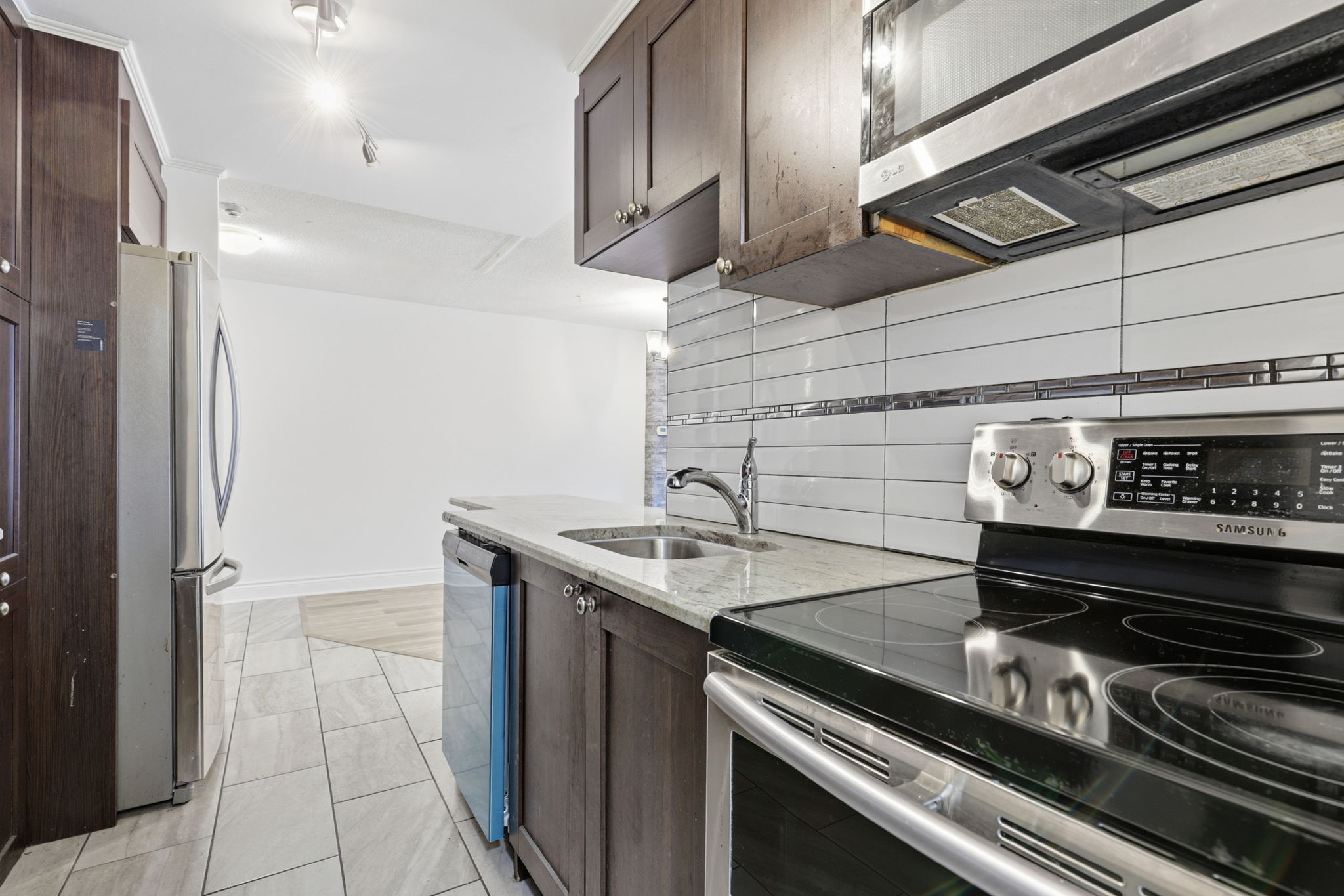 Mississauga property showcase — delivered property photograph 11