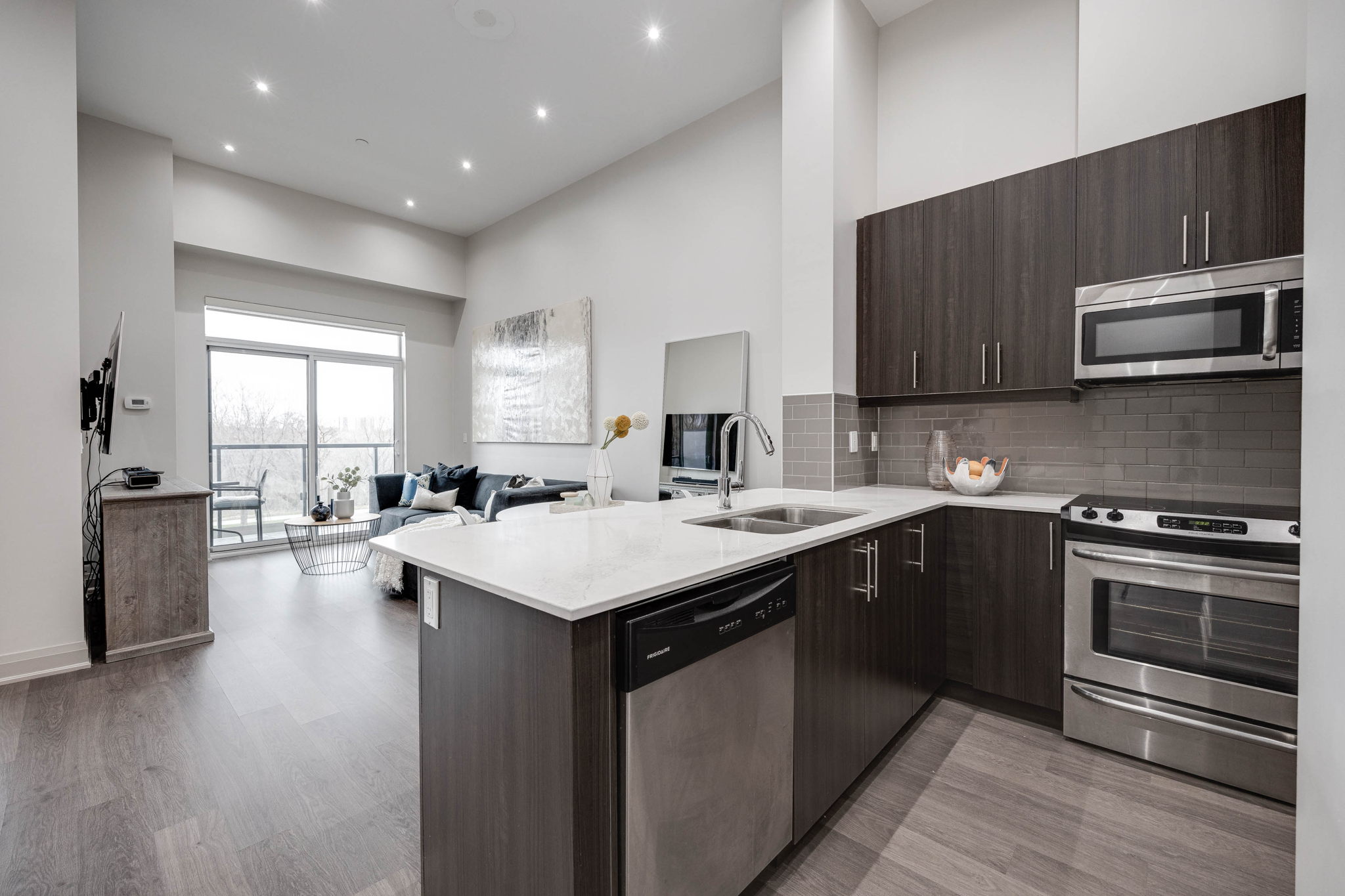 Toronto property showcase — delivered property photograph 3