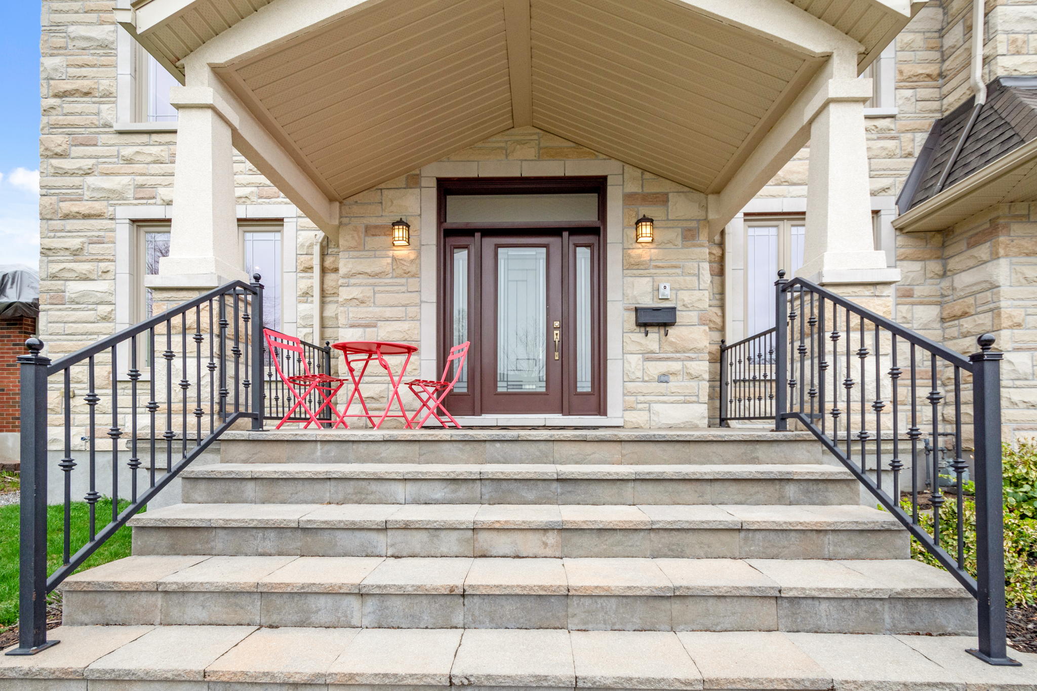 25 Goodwin Ave, Nepean, ON K2E 5C8, Canada Photo 9