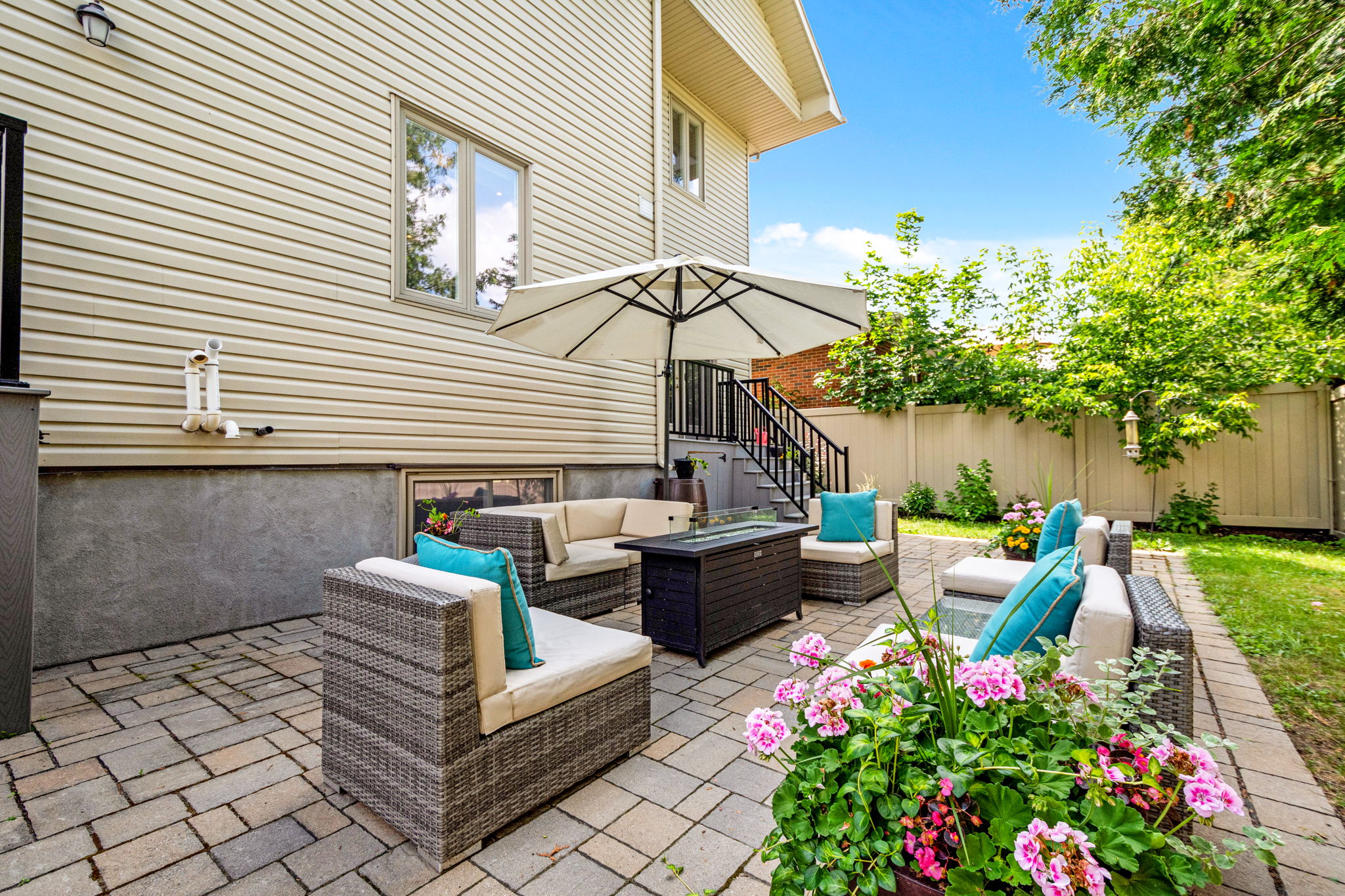 25 Goodwin Ave, Nepean, ON K2E 5C8, Canada Photo 115