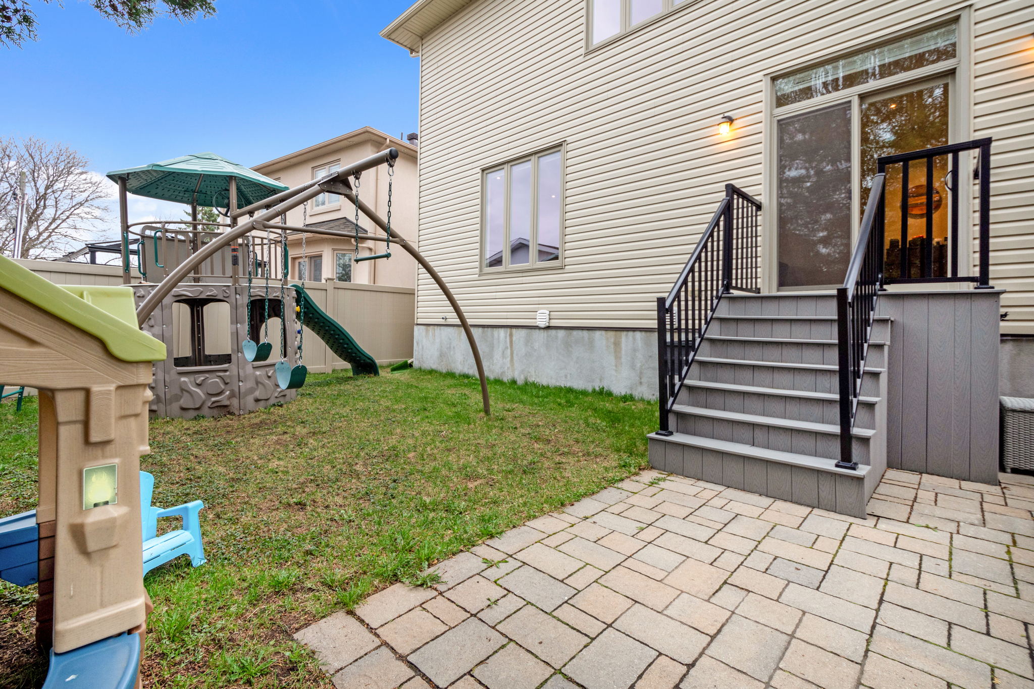 25 Goodwin Ave, Nepean, ON K2E 5C8, Canada Photo 129