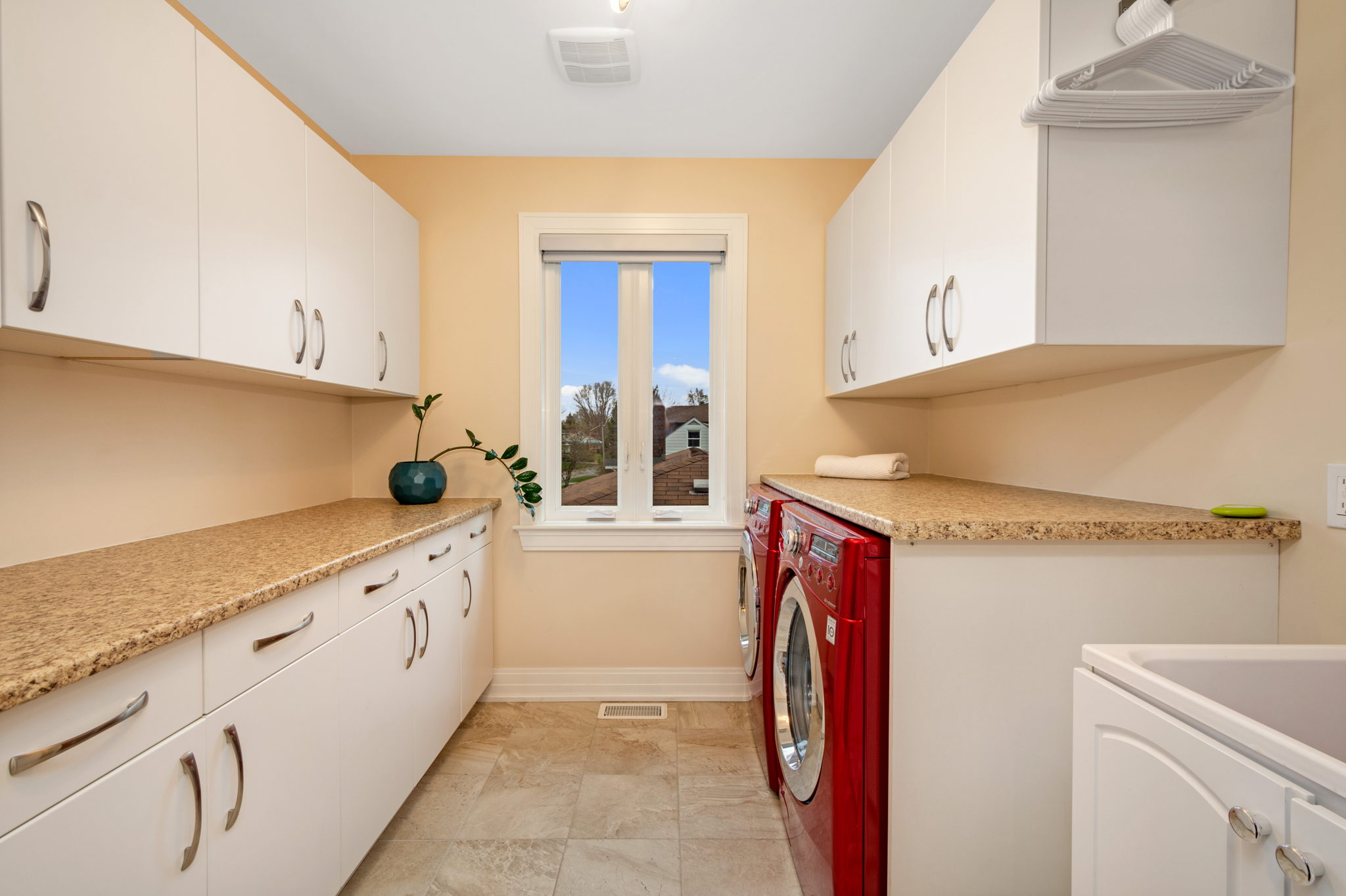 25 Goodwin Ave, Nepean, ON K2E 5C8, Canada Photo 97