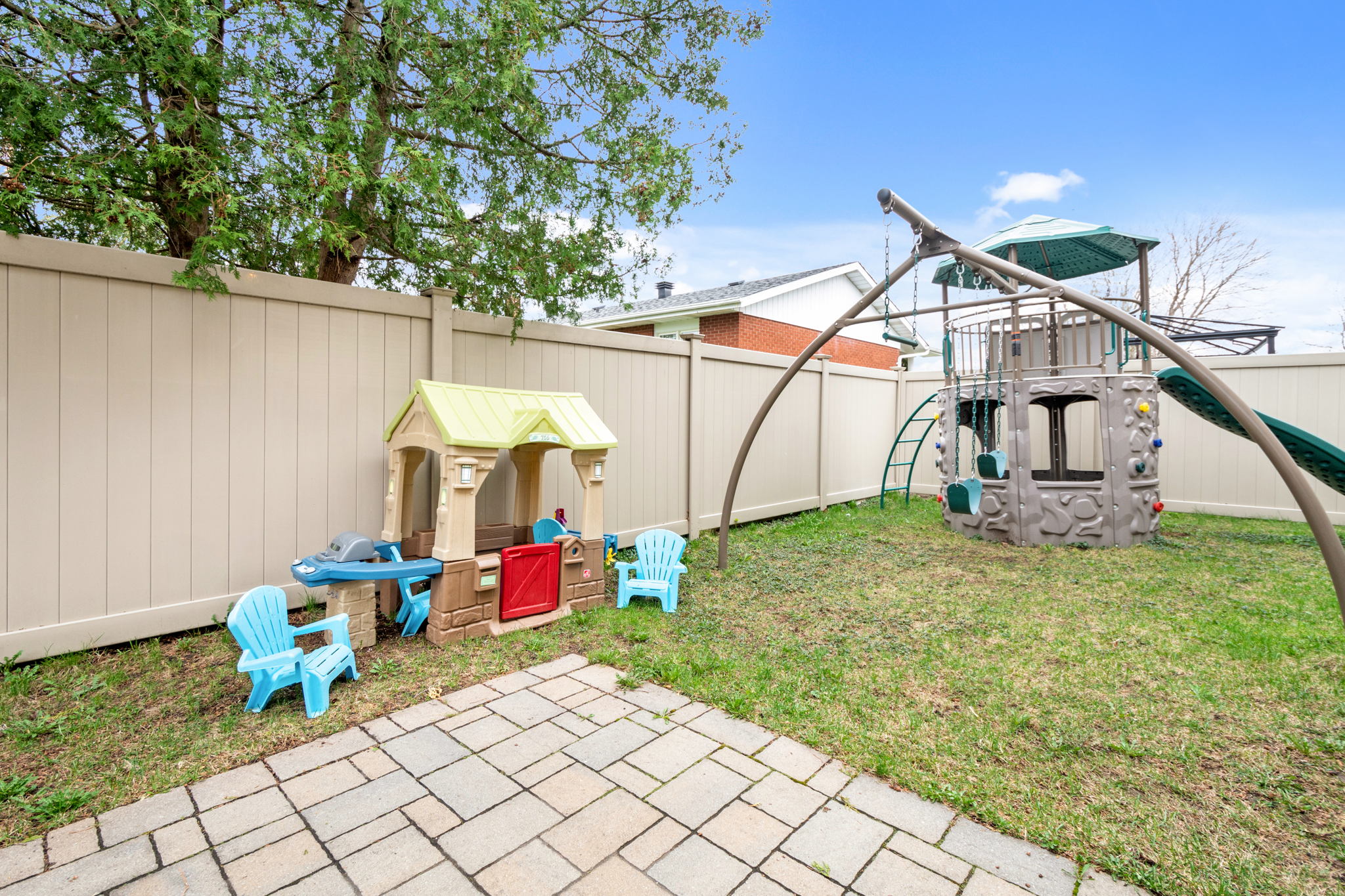 25 Goodwin Ave, Nepean, ON K2E 5C8, Canada Photo 128