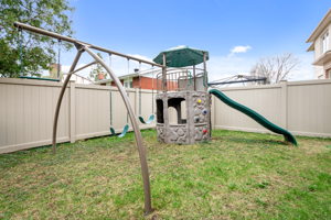 25 Goodwin Ave, Nepean, ON K2E 5C8, Canada Photo 129