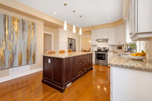 25 Goodwin Ave, Nepean, ON K2E 5C8, Canada Photo 33