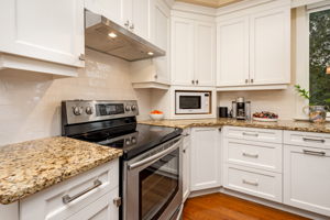 25 Goodwin Ave, Nepean, ON K2E 5C8, Canada Photo 34