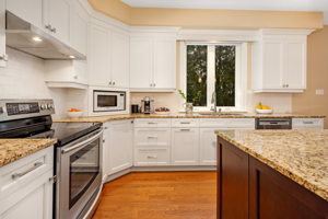 25 Goodwin Ave, Nepean, ON K2E 5C8, Canada Photo 37