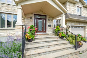 25 Goodwin Ave, Nepean, ON K2E 5C8, Canada Photo 6