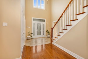 25 Goodwin Ave, Nepean, ON K2E 5C8, Canada Photo 11