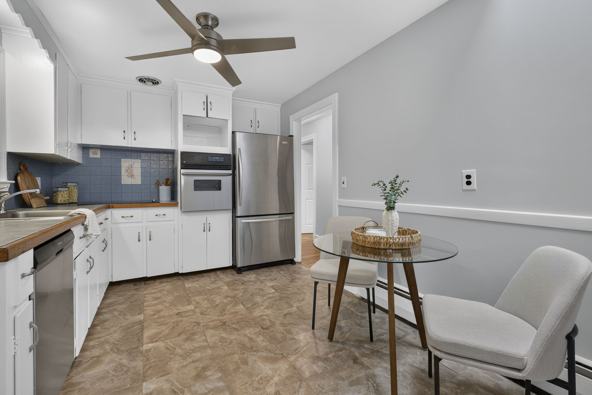  Photo 35