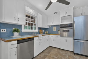  Photo 33