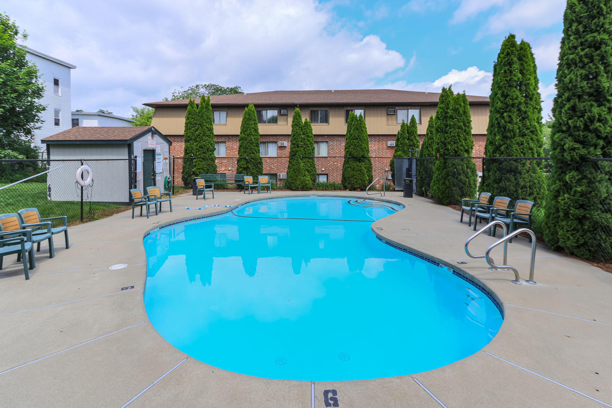 ExteriorPool-3