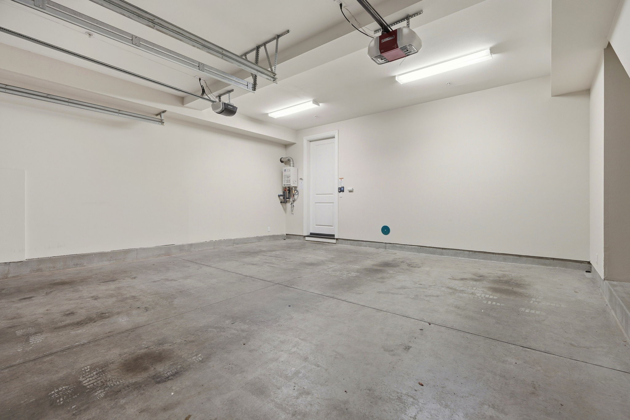 030_F8_25 Ludina Way
