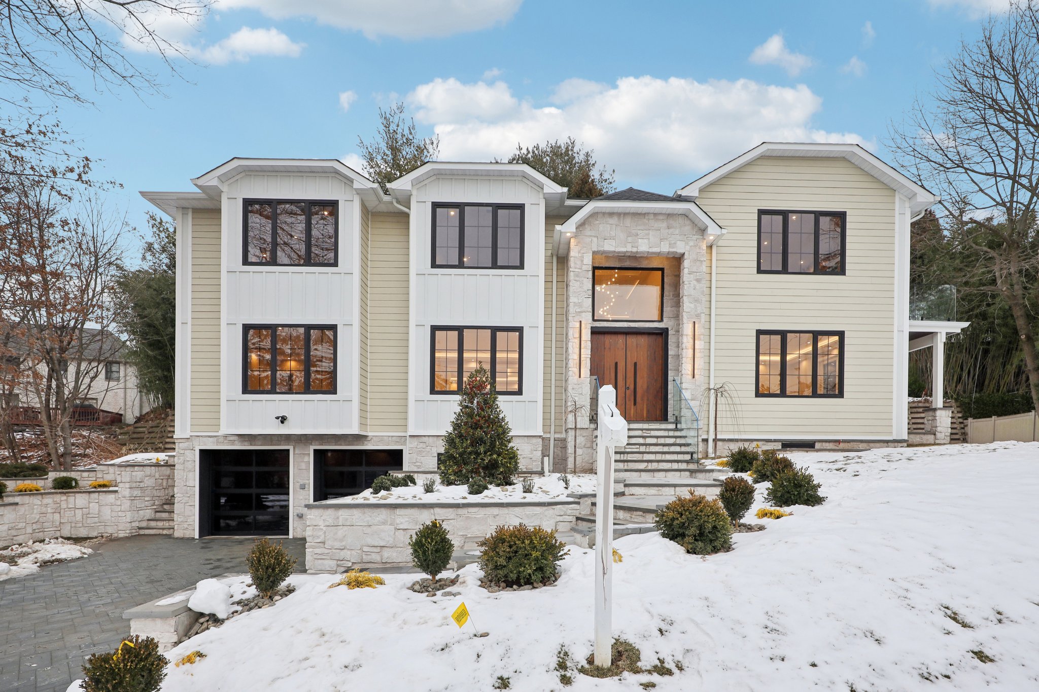 MacArthur Ave-S0601-003.jpg