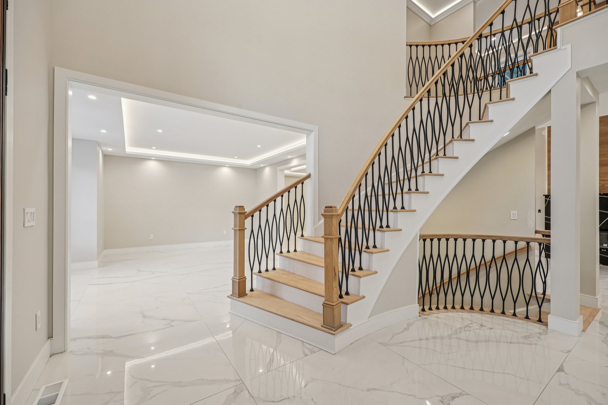 MacArthur Ave-S0601-034.jpg