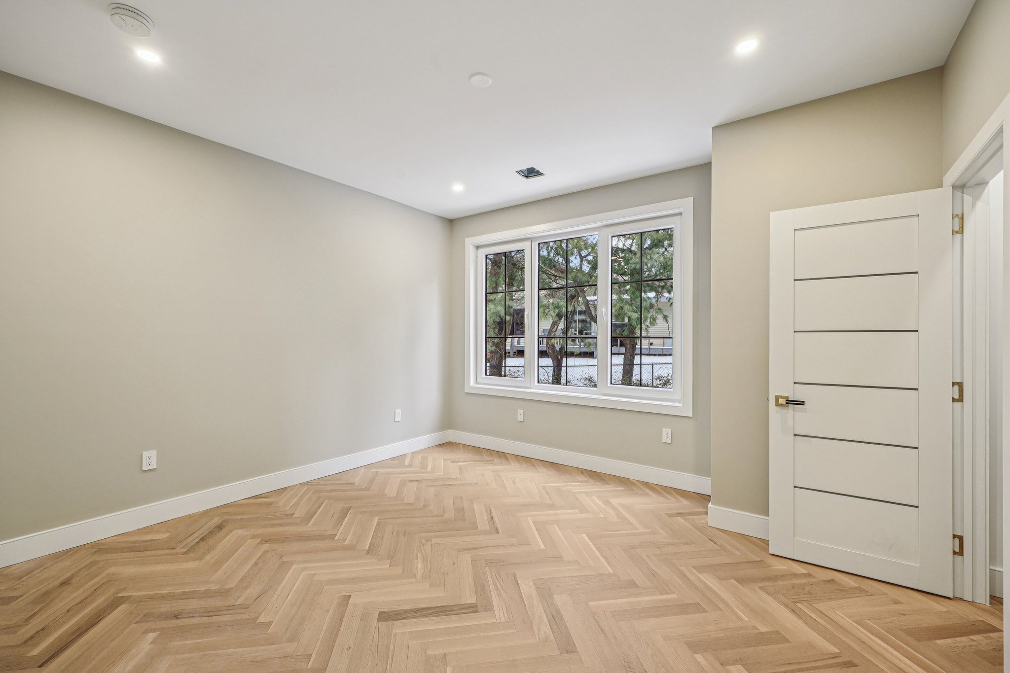 MacArthur Ave-S0601-041.jpg