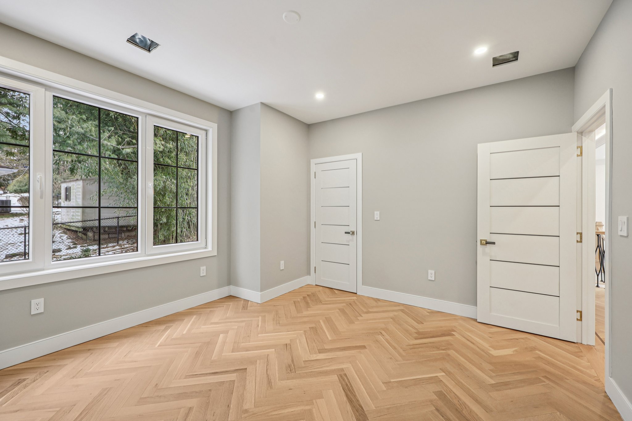 MacArthur Ave-S0601-042.jpg