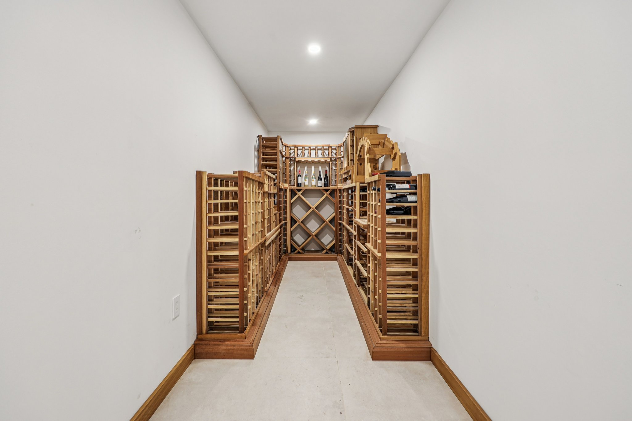 MacArthur Ave-S0601-069.jpg