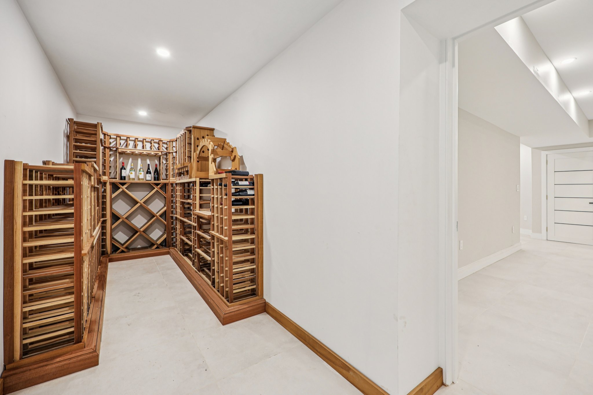 MacArthur Ave-S0601-070.jpg