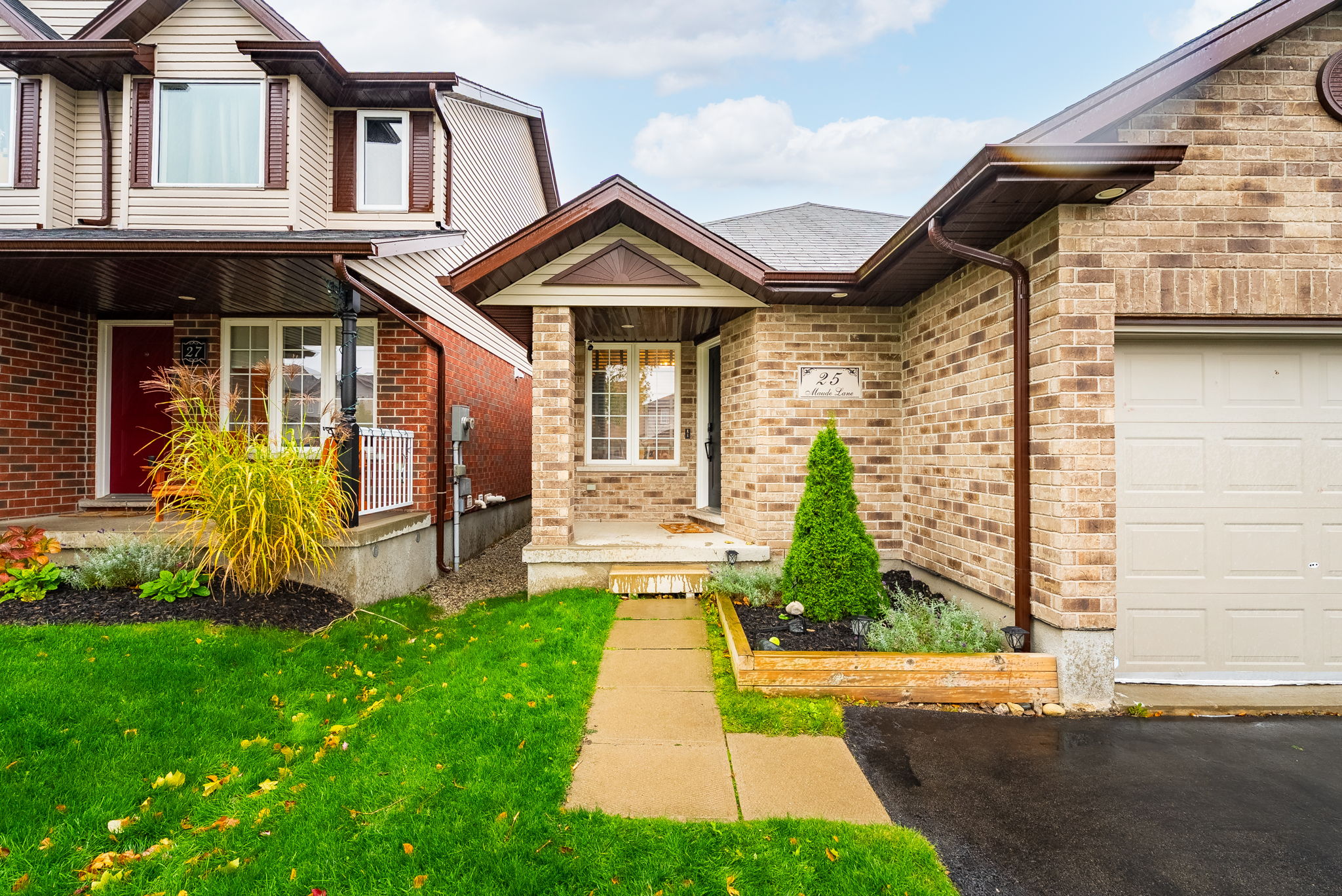 Front Porch/Entrance
