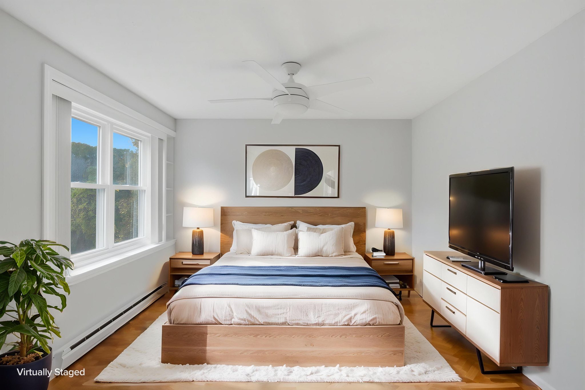 DSC08125 virtually staged.jpeg